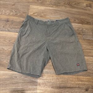Cova Surf n Turf Men’s Hybrid Shorts Gray Performance Board Shorts – Size 32